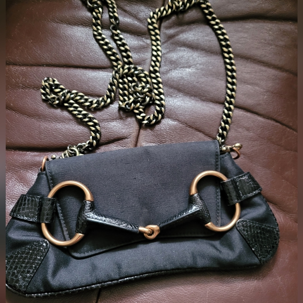 Gucci Horsebit Clutch (You can add a chain strap, there is the space for it)